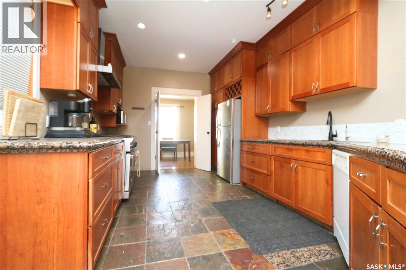 34 Laurier Avenue, Yorkton, SK - Indoor Photo Showing Kitchen