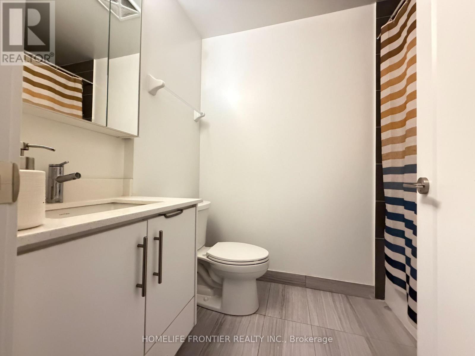 607 - 105 Oneida Crescent, Richmond Hill, ON - Indoor Photo Showing Bathroom