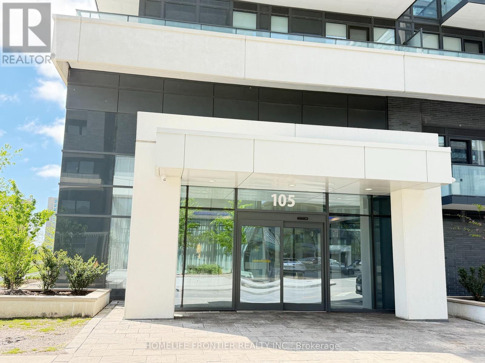 607 - 105 Oneida Crescent, Richmond Hill, ON - Outdoor