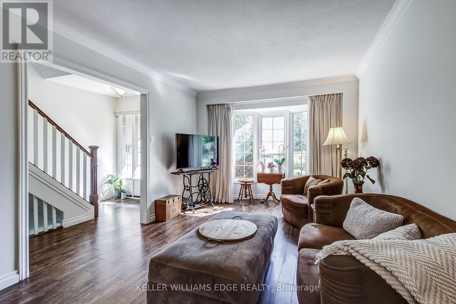 1 - 567 Guelph Line, Burlington, ON - Indoor Photo Showing Living Room