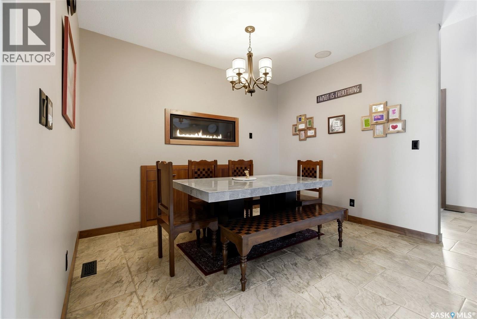 7502 Lilac Place, Regina, SK - Indoor Photo Showing Living Room With Fireplace