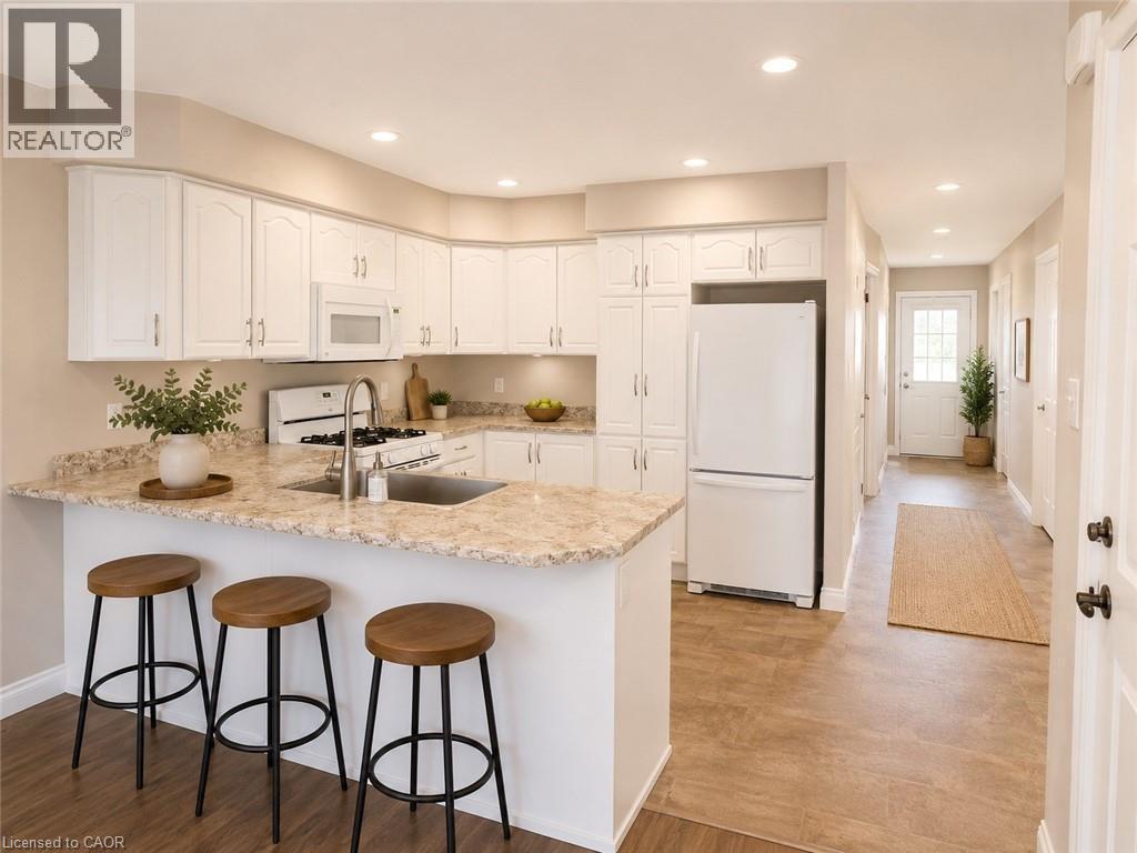 107 Third Street, Sturgeon Falls, ON - Indoor Photo Showing Kitchen