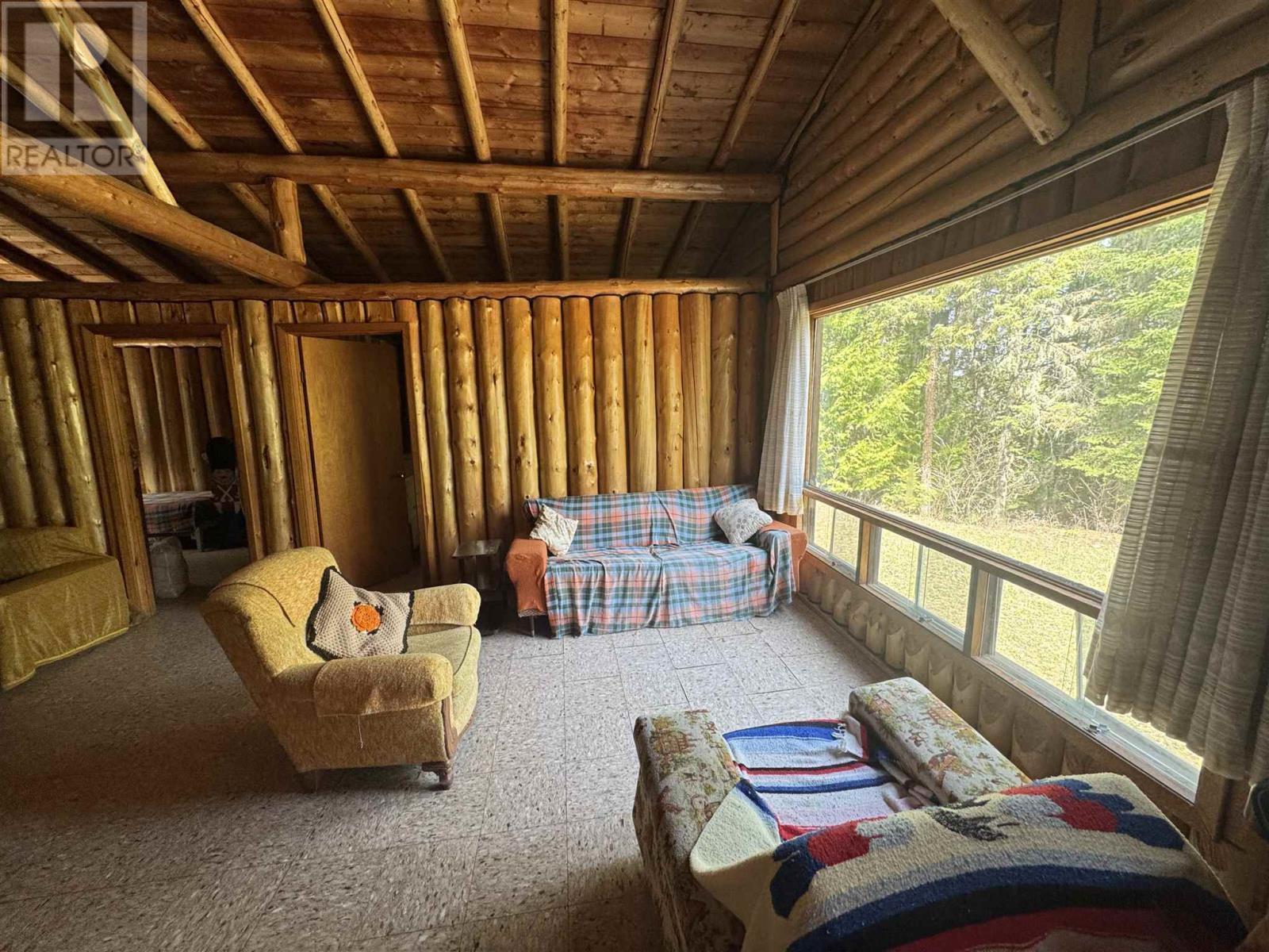 9468 West Larkin Lake, Hornepayne, ON - Indoor