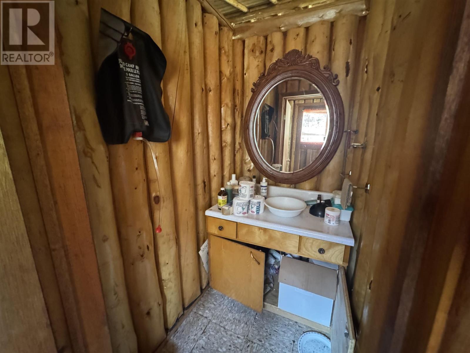 9468 West Larkin Lake, Hornepayne, ON - Indoor Photo Showing Bathroom