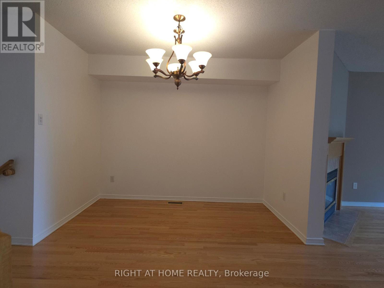 142 Lilibet Crescent E, Ottawa, ON - Indoor Photo Showing Other Room