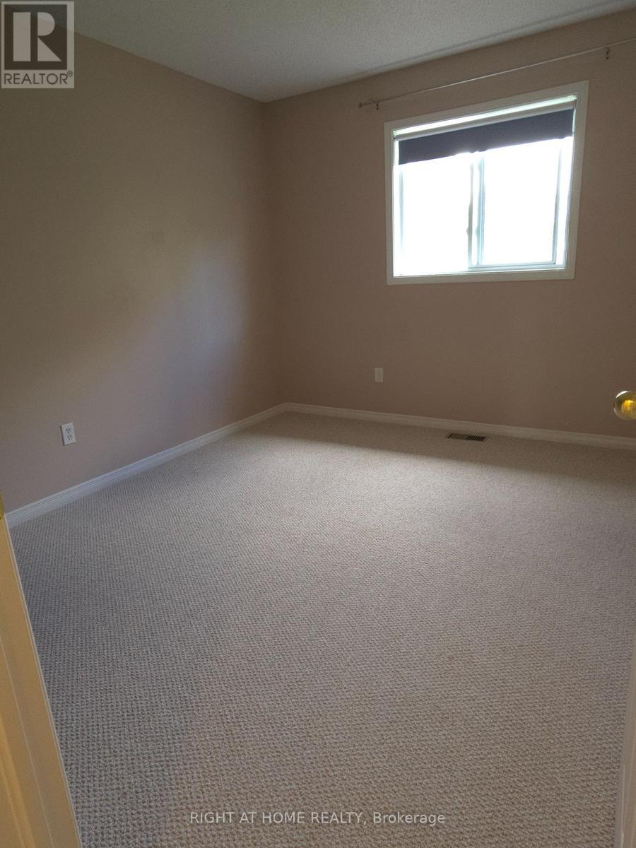142 Lilibet Crescent E, Ottawa, ON - Indoor Photo Showing Other Room