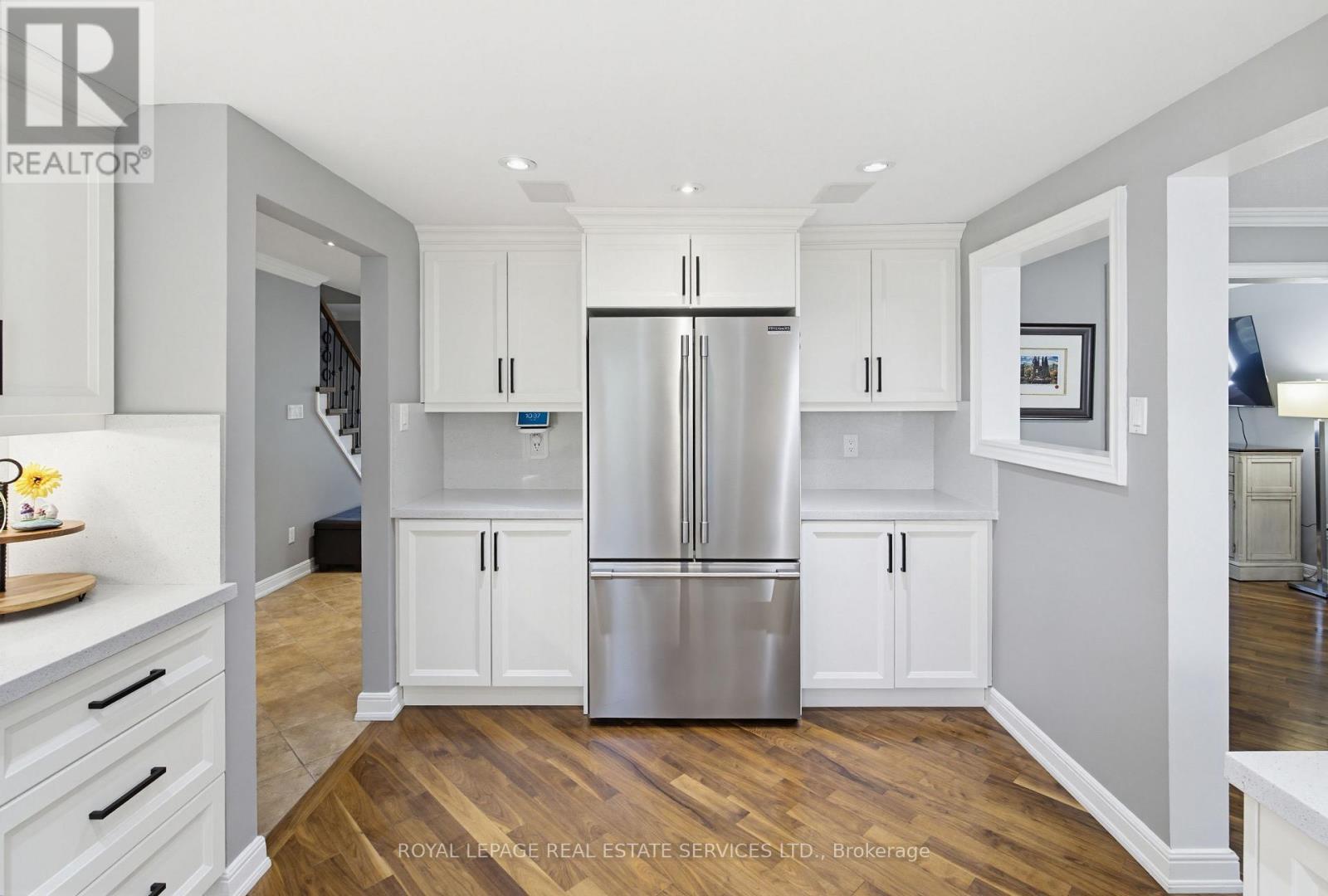 1390 Peerless Court, Oakville, ON
