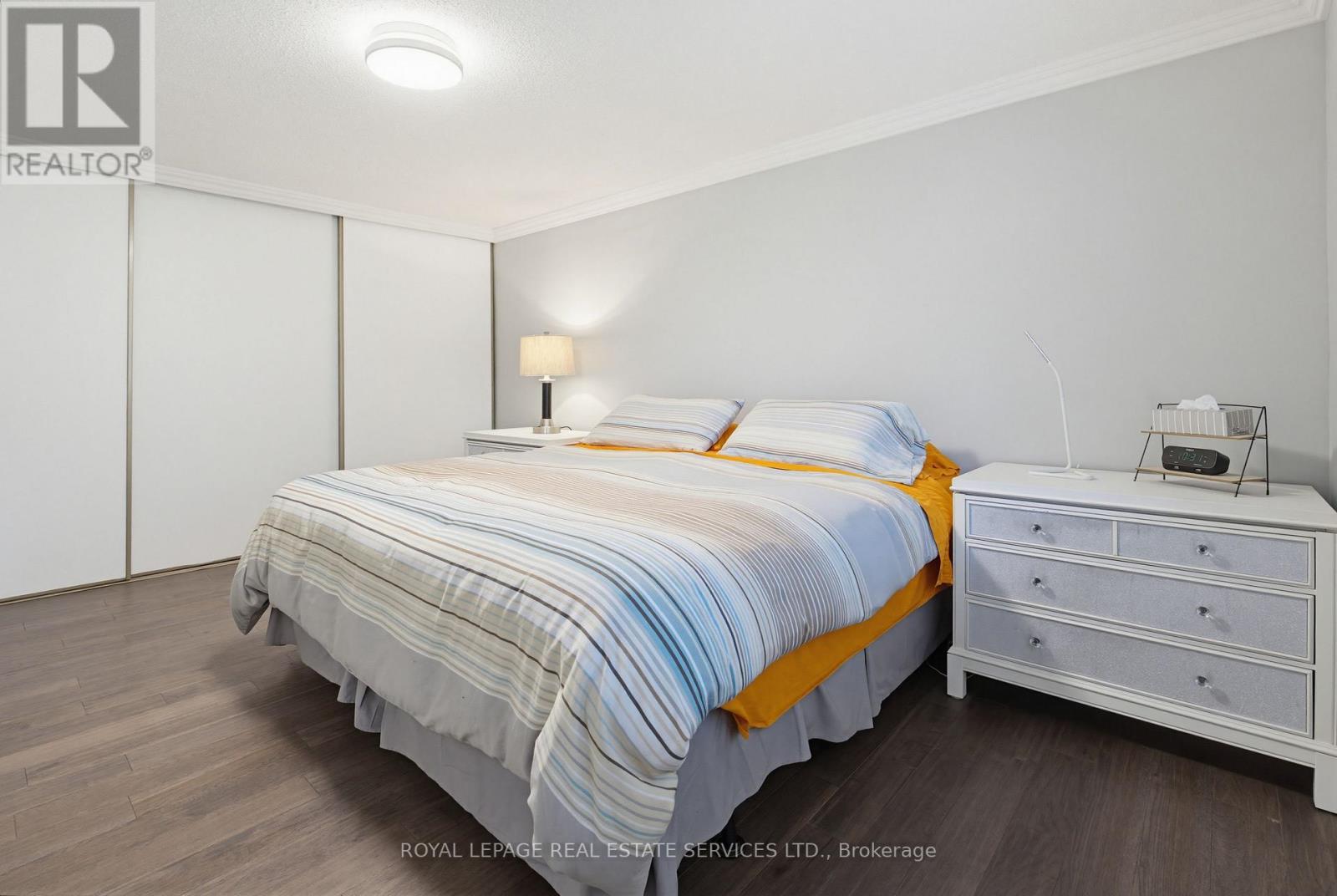 1390 Peerless Court, Oakville, ON