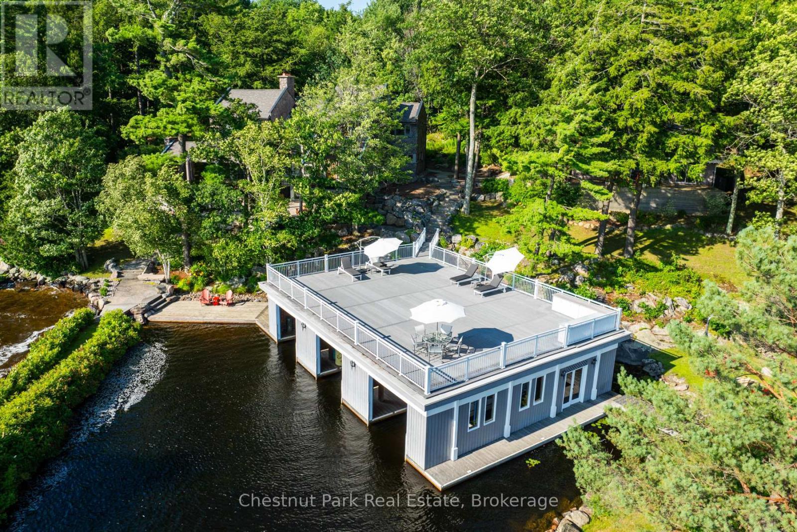 10 Wyldewood Road, Muskoka Lakes (Monck (Muskoka Lakes)), ON - Outdoor