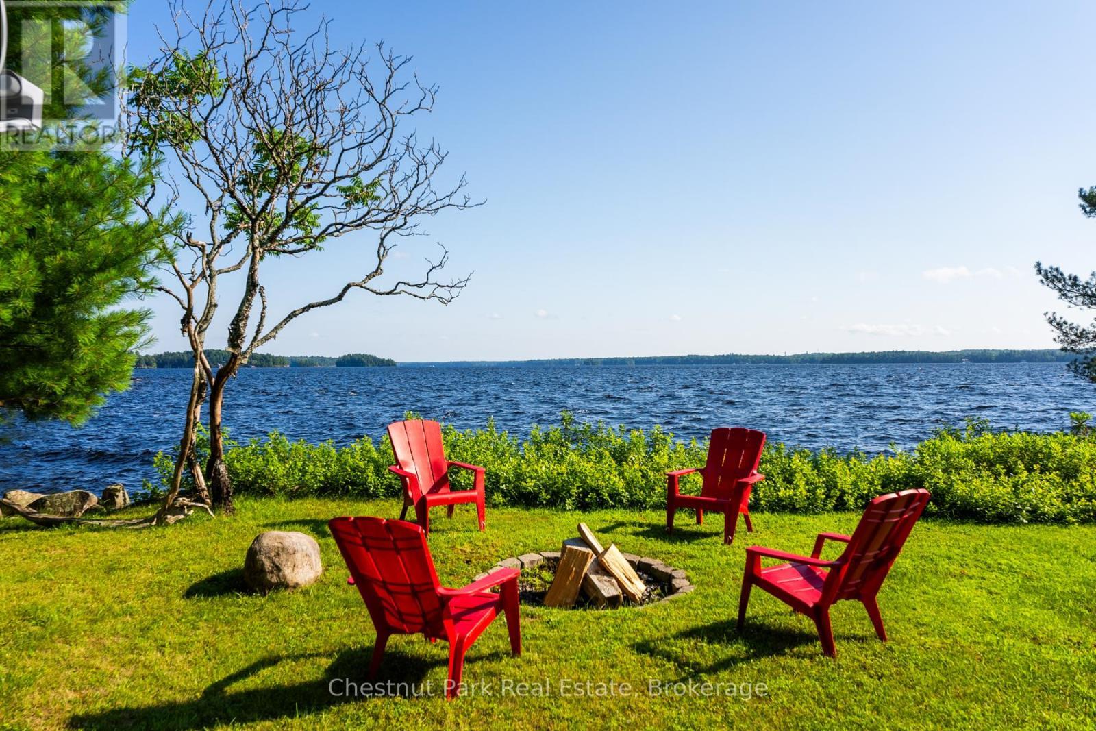 10 Wyldewood Road, Muskoka Lakes (Monck (Muskoka Lakes)), ON - Outdoor With Body Of Water With View