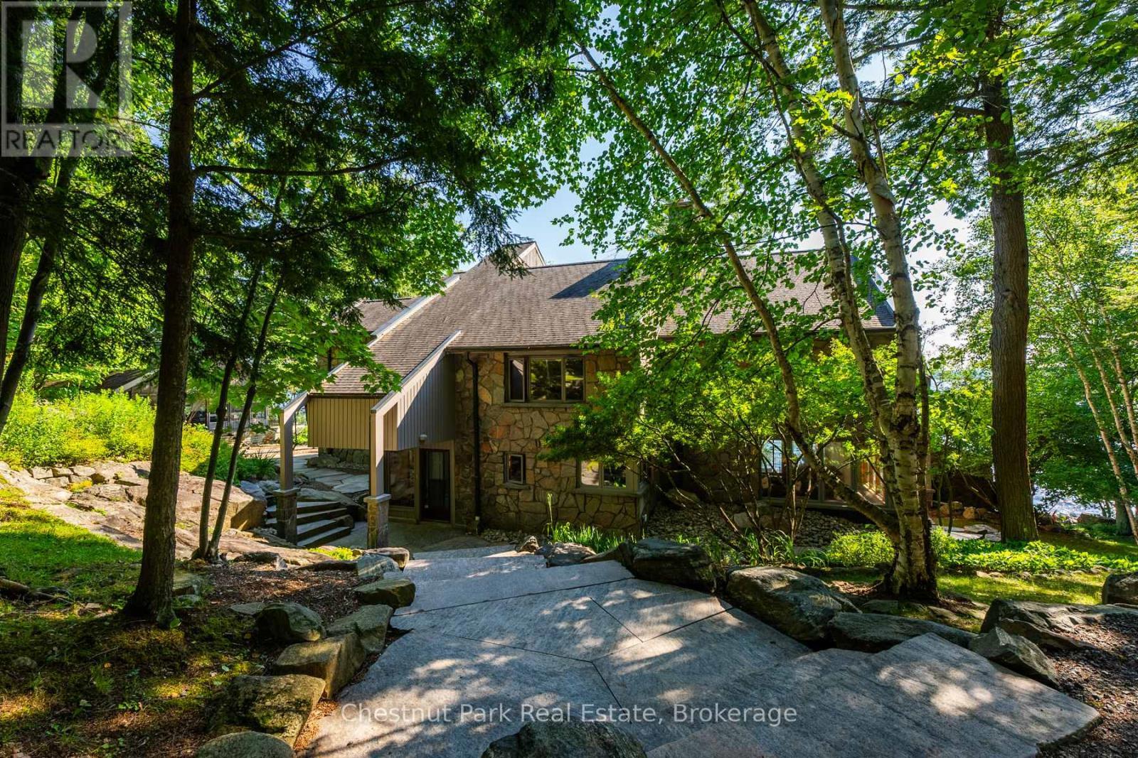 10 Wyldewood Road, Muskoka Lakes (Monck (Muskoka Lakes)), ON - Outdoor