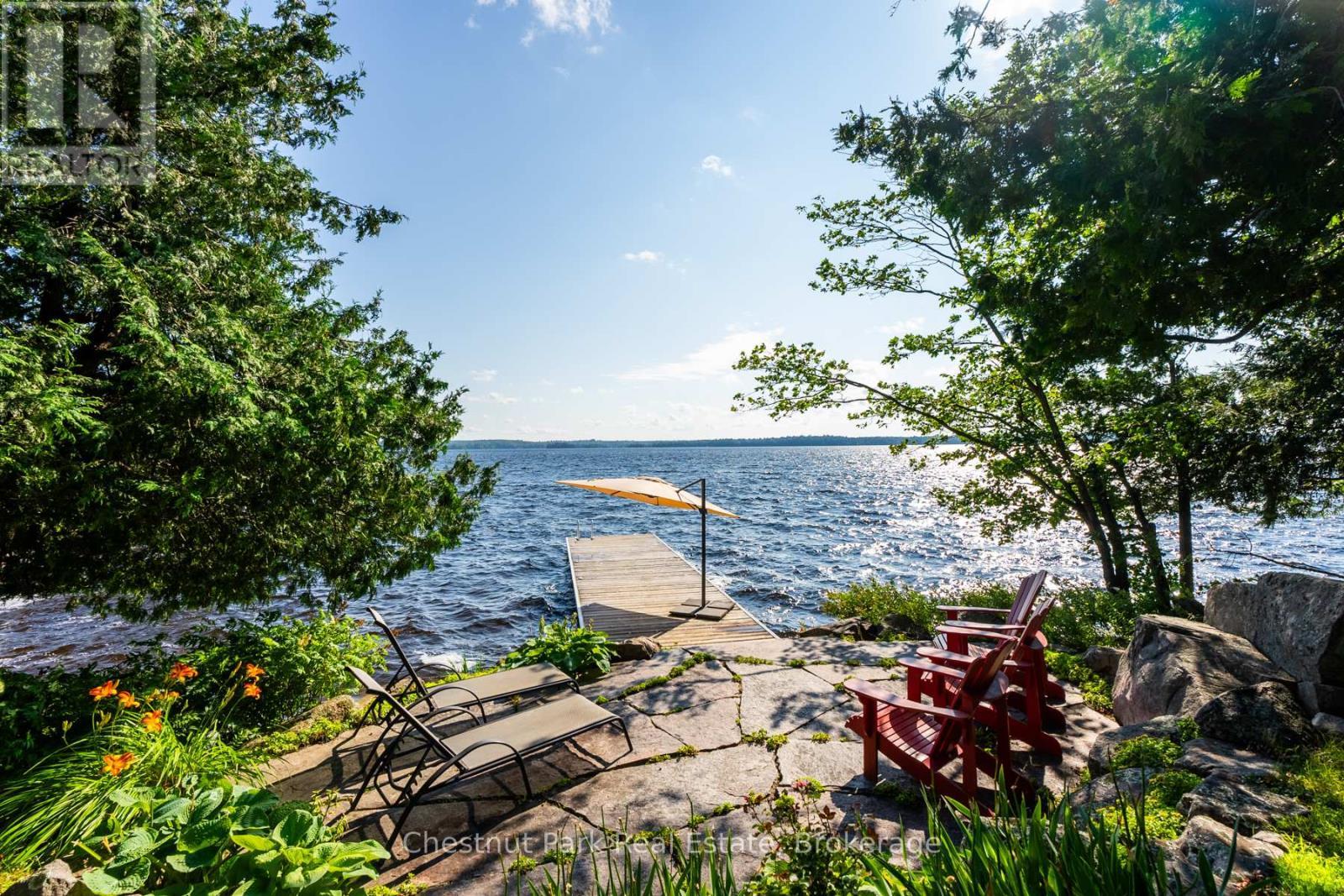 10 Wyldewood Road, Muskoka Lakes (Monck (Muskoka Lakes)), ON - Outdoor With Body Of Water