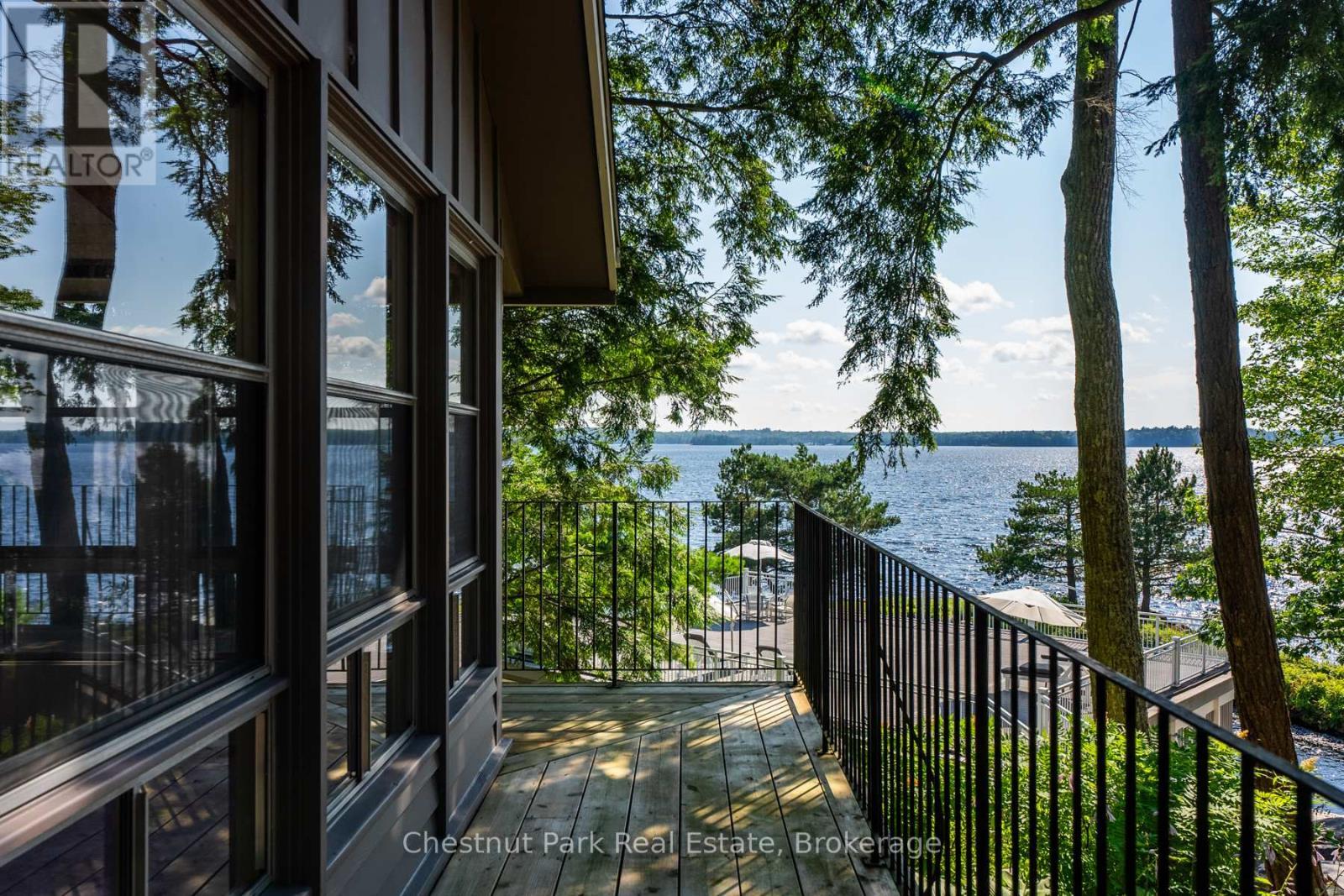 10 Wyldewood Road, Muskoka Lakes (Monck (Muskoka Lakes)), ON - Outdoor With Body Of Water With View
