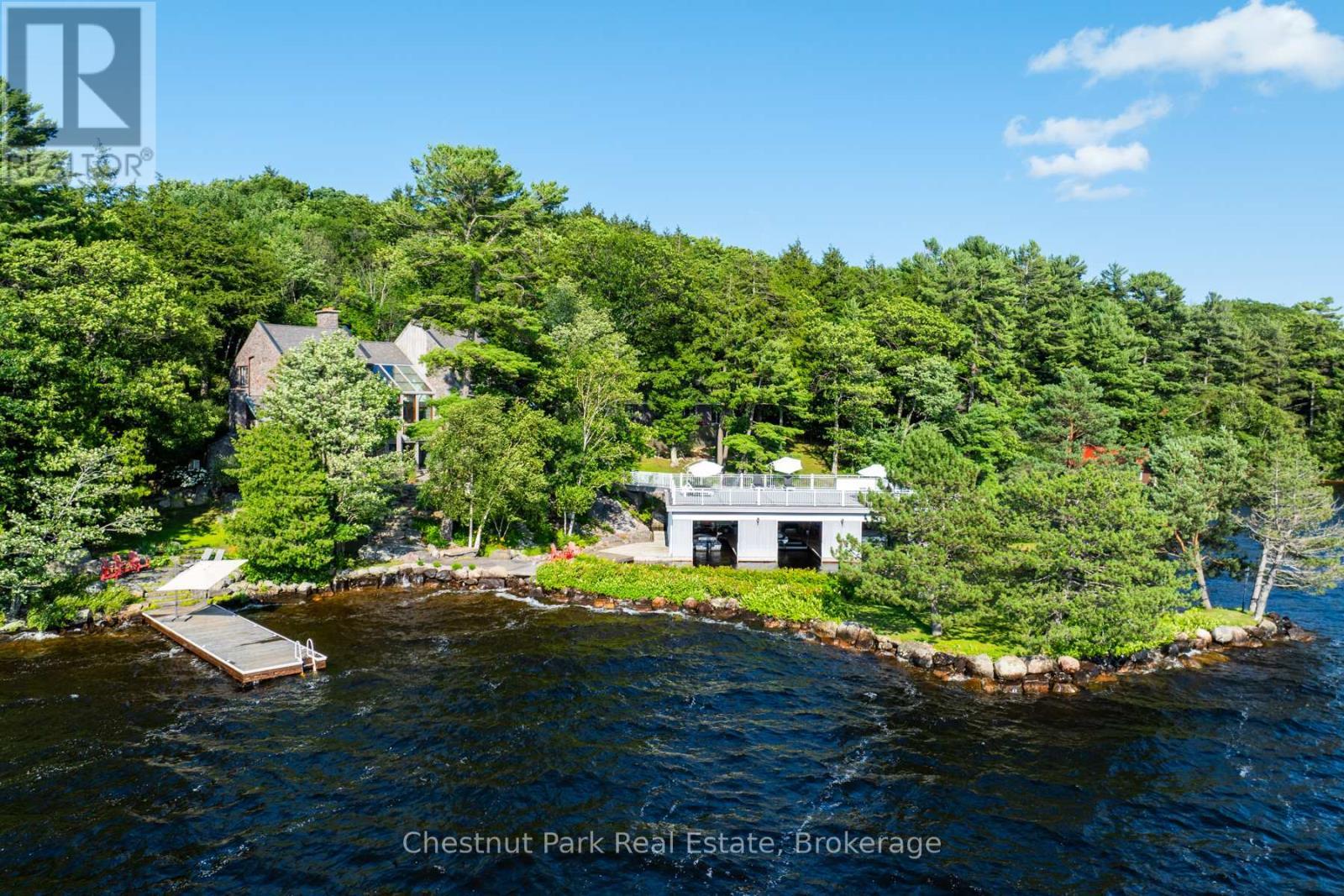 10 Wyldewood Road, Muskoka Lakes (Monck (Muskoka Lakes)), ON - Outdoor With Body Of Water
