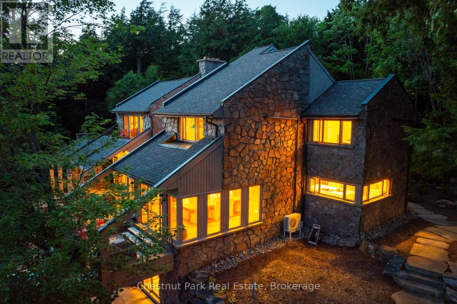 10 Wyldewood Road, Muskoka Lakes (Monck (Muskoka Lakes)), ON - Outdoor