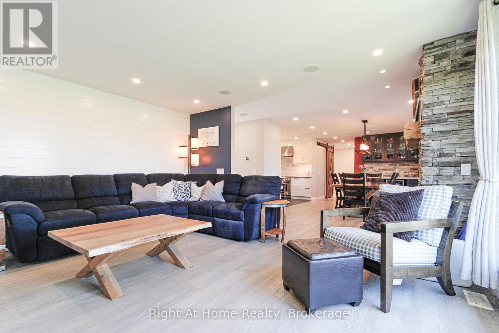 367 Golf Club Road, Hamilton, ON
