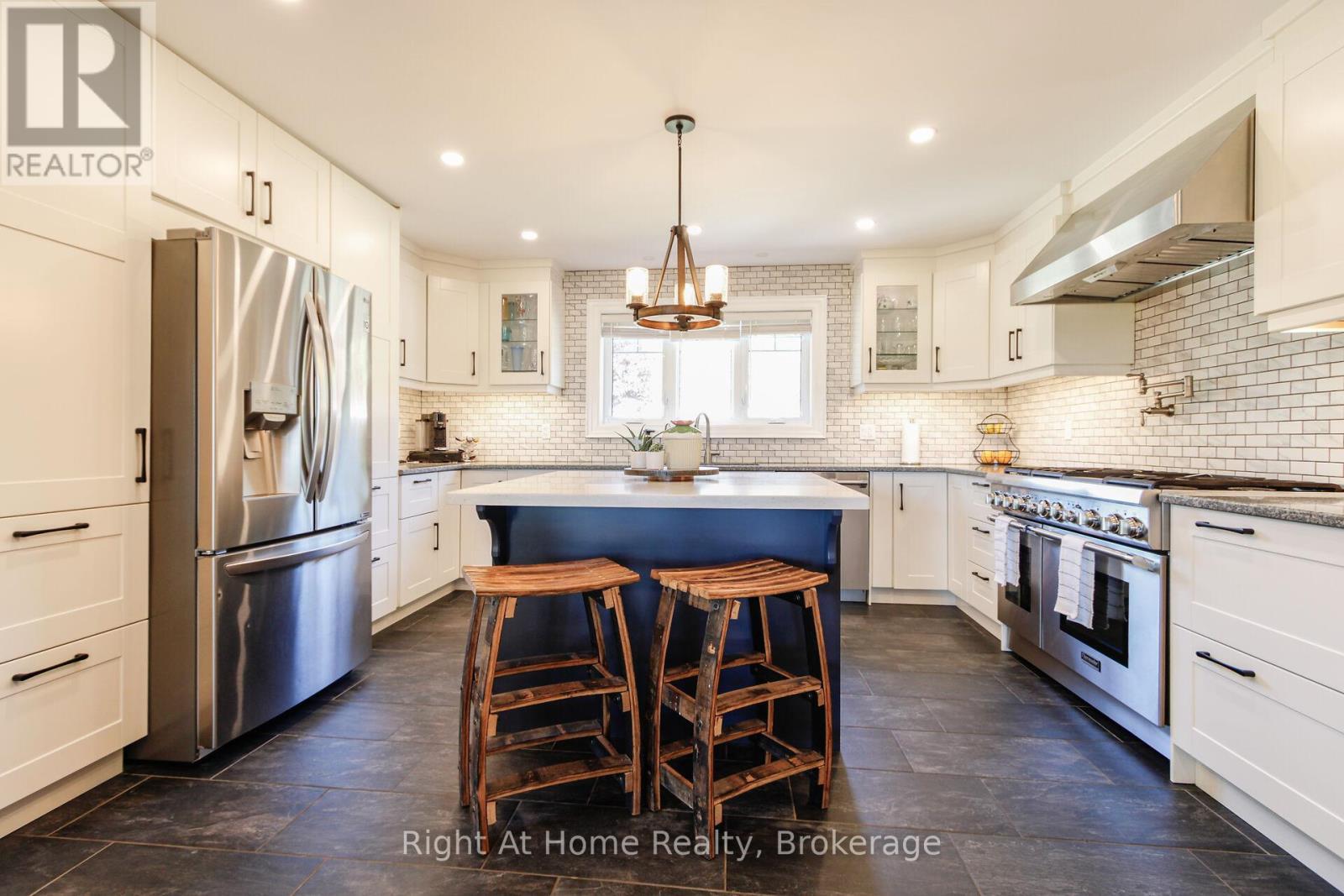 367 Golf Club Road, Hamilton, ON