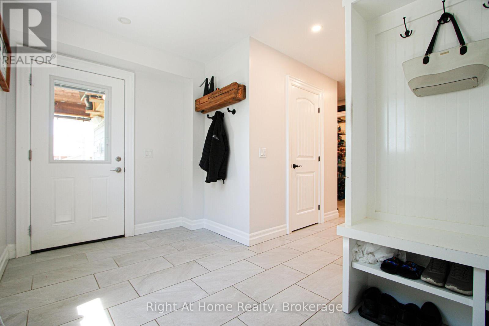 367 Golf Club Road, Hamilton, ON