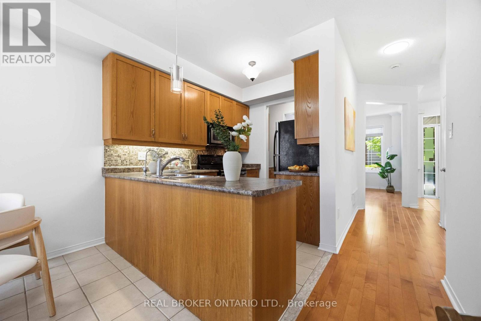 3 Evaridge Drive, Markham, ON - Indoor Photo Showing Kitchen