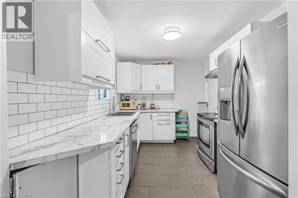41 Alma Street N, Guelph, ON - Indoor Photo Showing Kitchen With Stainless Steel Kitchen With Upgraded Kitchen