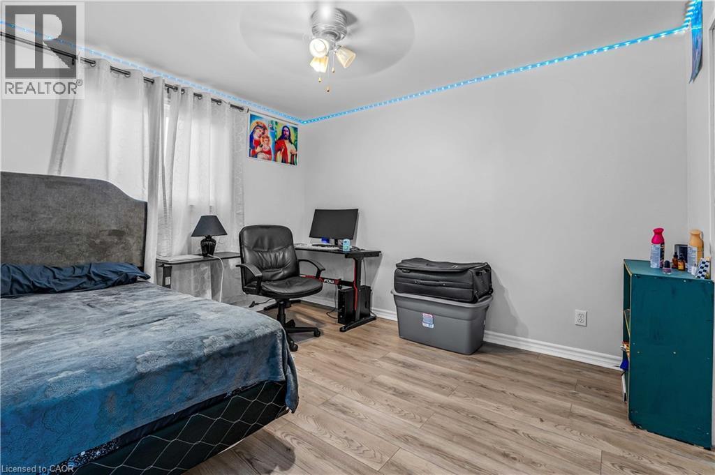 41 Alma Street N, Guelph, ON - Indoor Photo Showing Bedroom