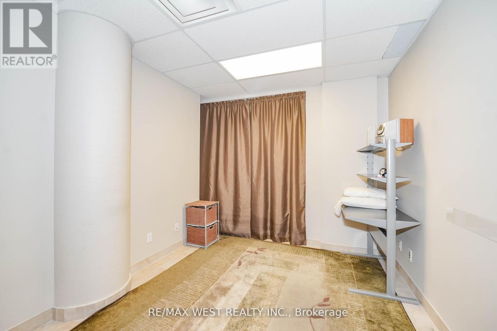 C1 & C3 - 800 Sheppard Avenue W, Toronto, ON