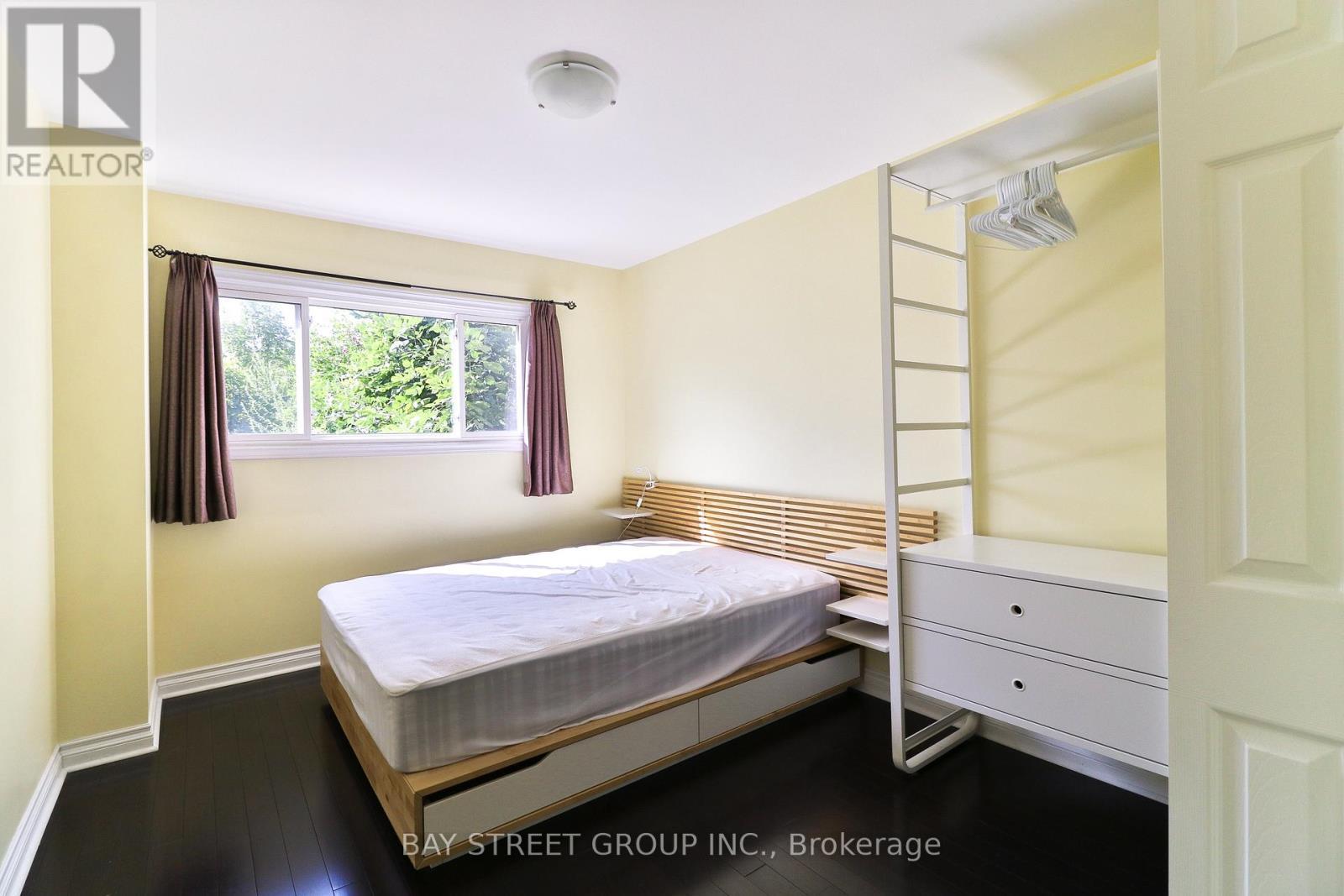 489 Fergo Avenue, Mississauga, ON - Indoor Photo Showing Bedroom