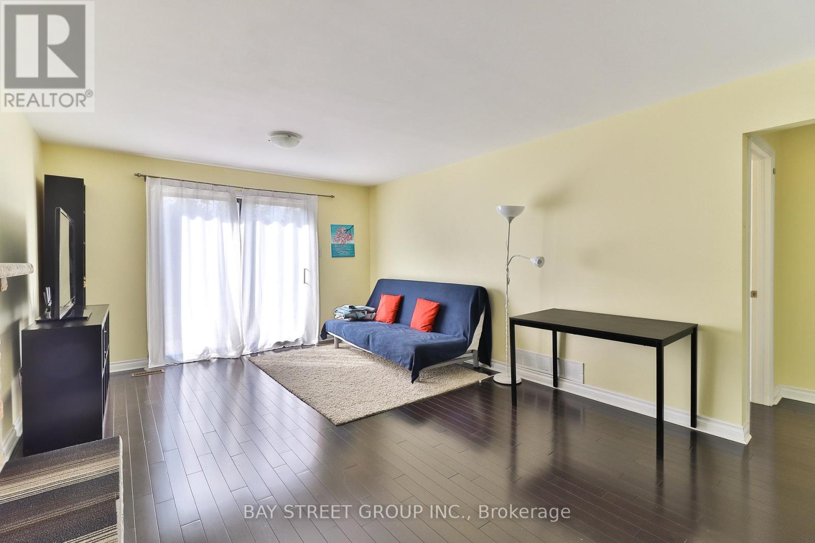 489 Fergo Avenue, Mississauga, ON - Indoor