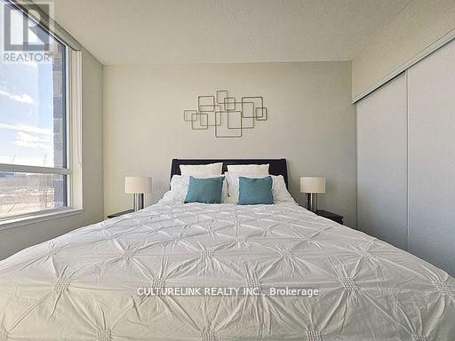 215 - 15 Water Walk Drive, Markham, ON - Indoor Photo Showing Bedroom