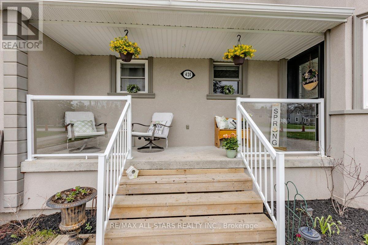420 Centre Street, Brock, ON - Outdoor With Exterior