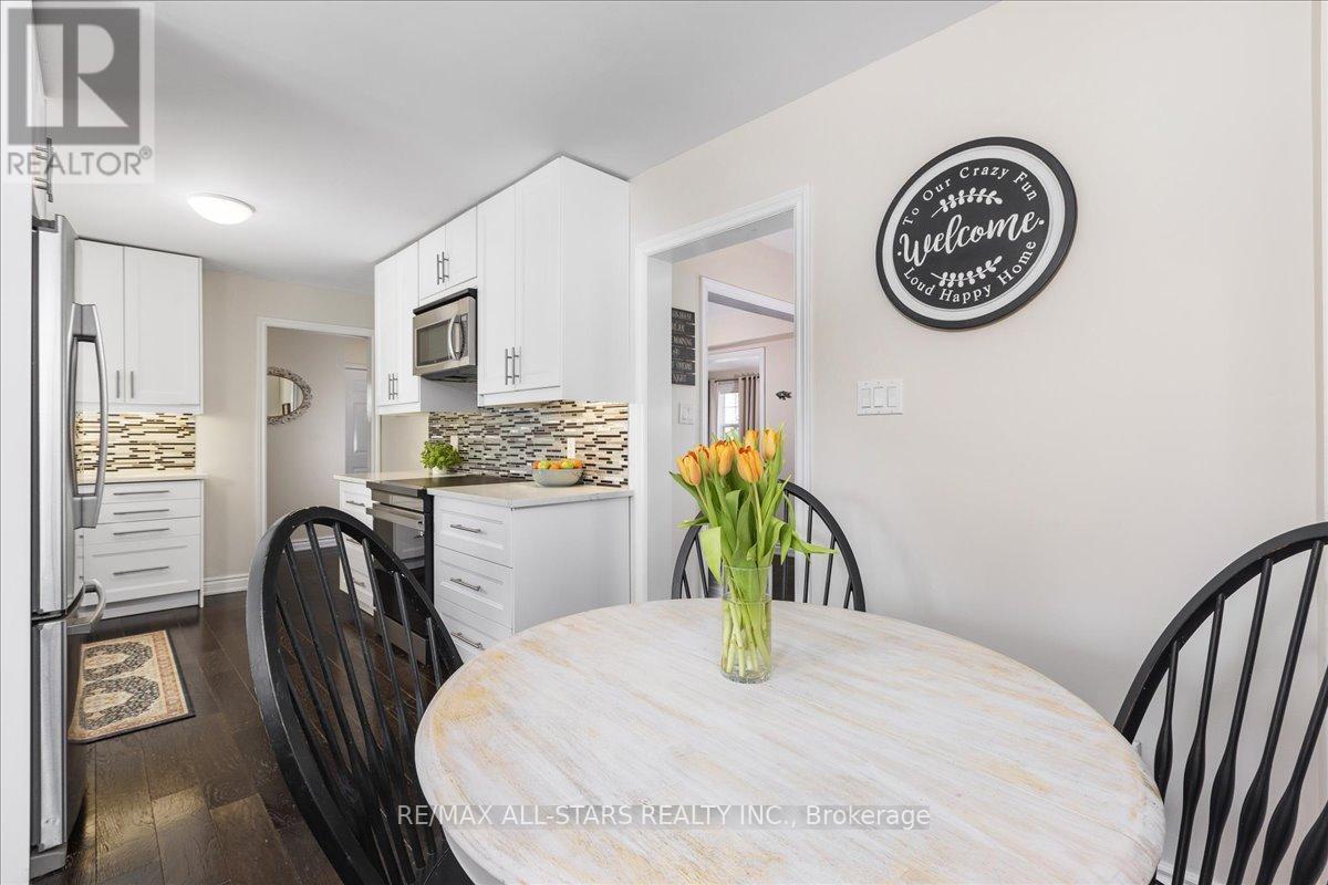 420 Centre Street, Brock, ON - Indoor Photo Showing Dining Room
