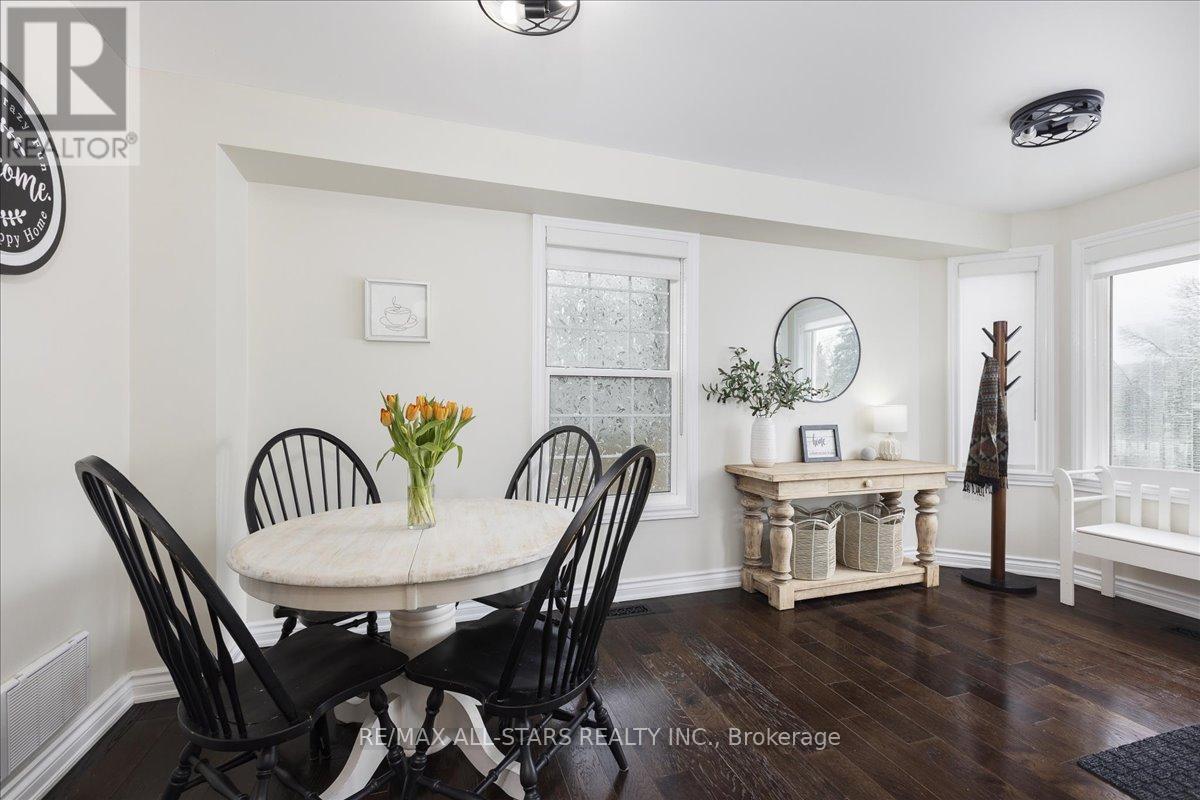 420 Centre Street, Brock, ON - Indoor Photo Showing Dining Room