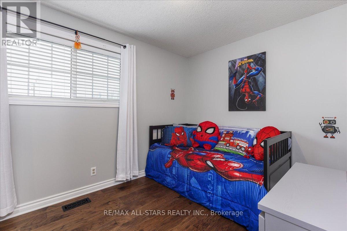 420 Centre Street, Brock, ON - Indoor Photo Showing Bedroom