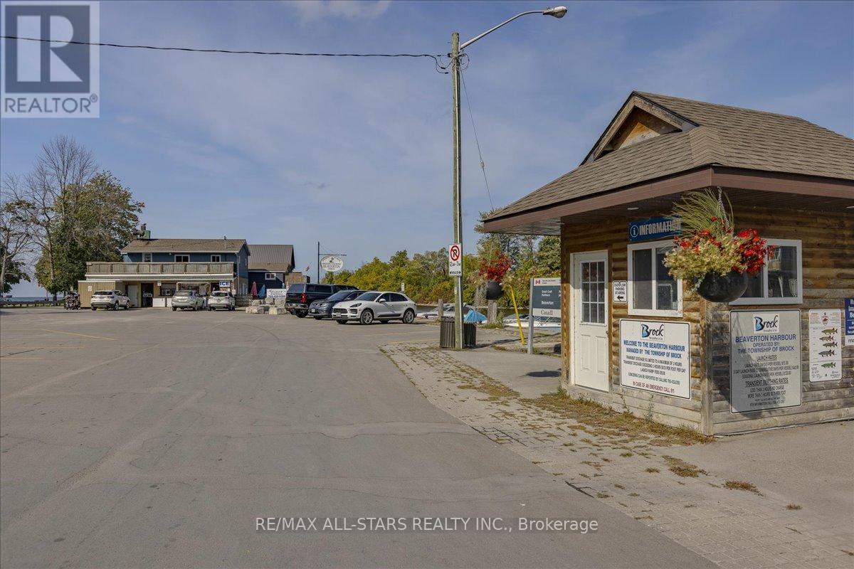 420 Centre Street, Brock, ON - Outdoor