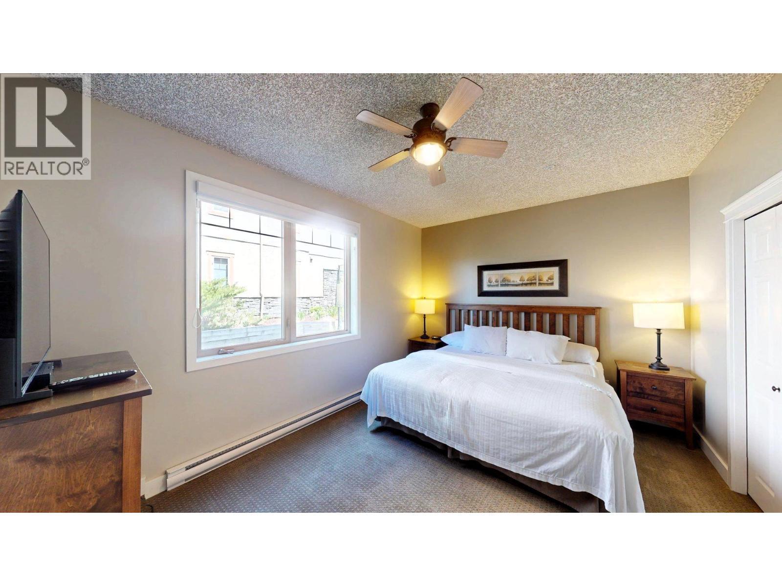 400 Bighorn Boulevard Unit# 416 K1, Radium Hot Springs, BC - Indoor Photo Showing Bedroom