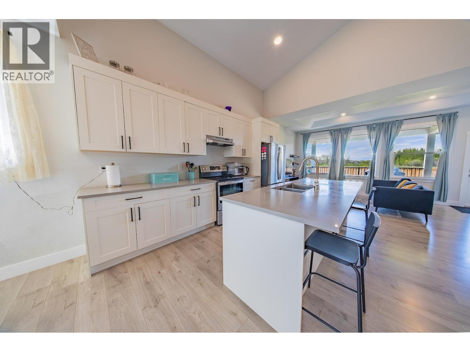 11203 112 Avenue, Fort St. John, BC - Indoor Photo Showing Kitchen