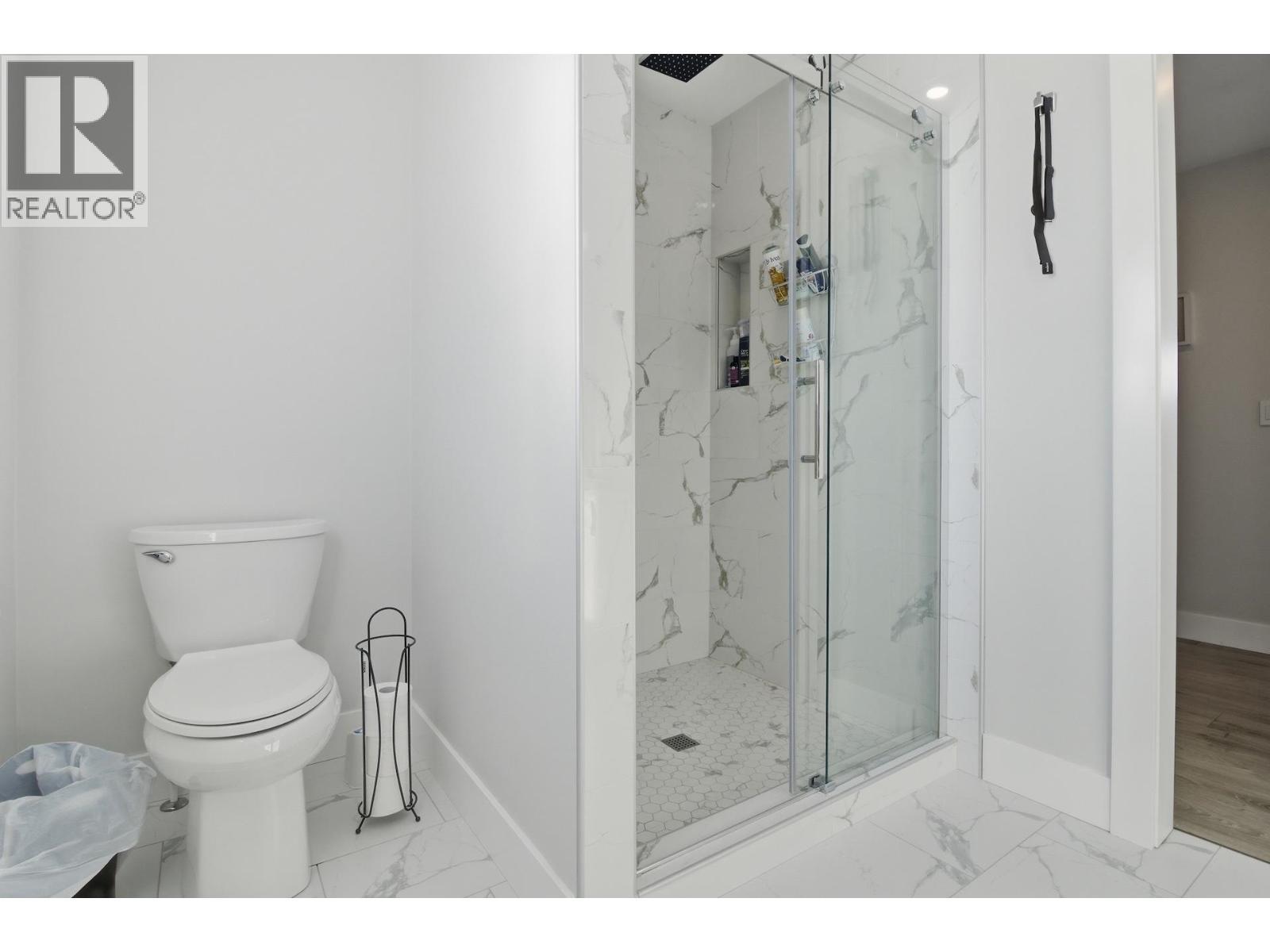 11203 112 Avenue, Fort St. John, BC - Indoor Photo Showing Bathroom