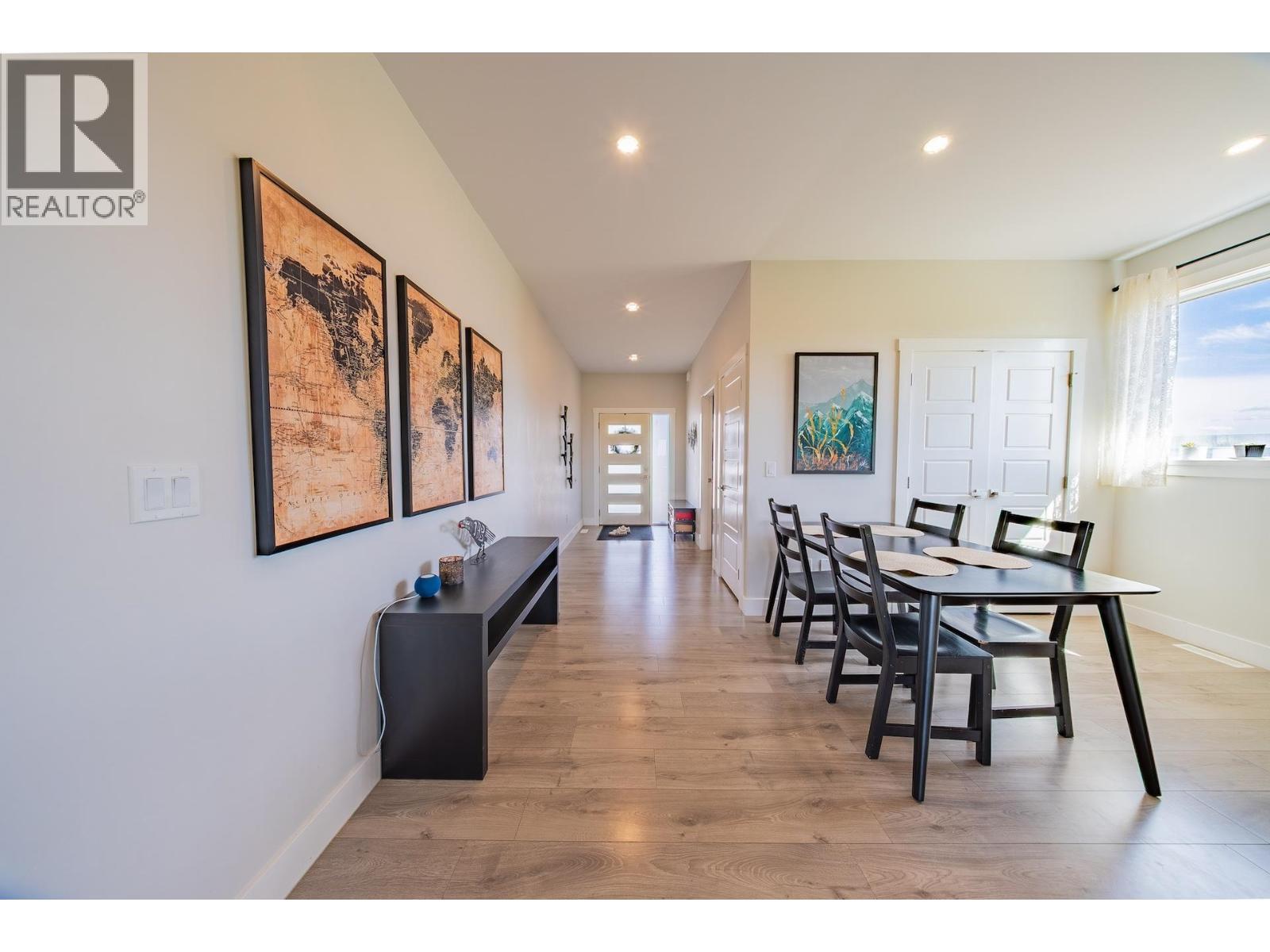11203 112 Avenue, Fort St. John, BC - Indoor Photo Showing Dining Room