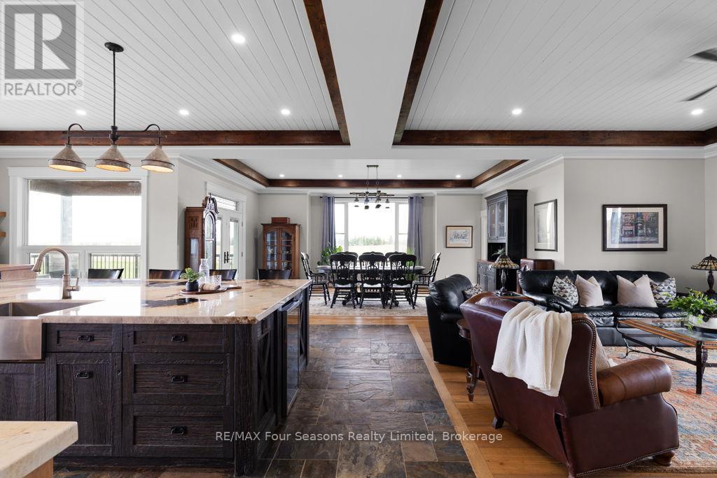 8672 County Rd 91 Road, Clearview, ON - Indoor