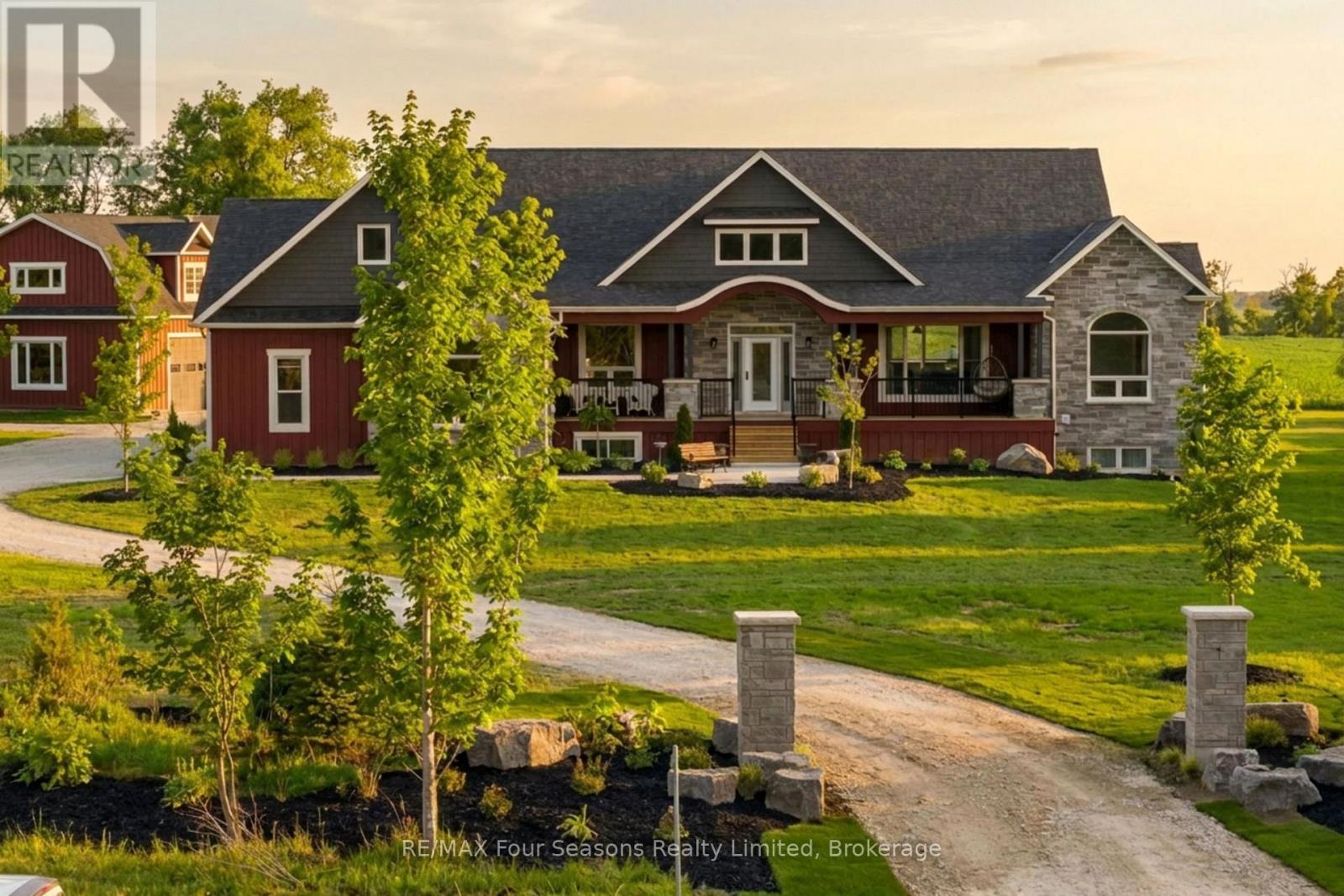 8672 County Rd 91 Road, Clearview, ON - Outdoor With Deck Patio Veranda With Facade