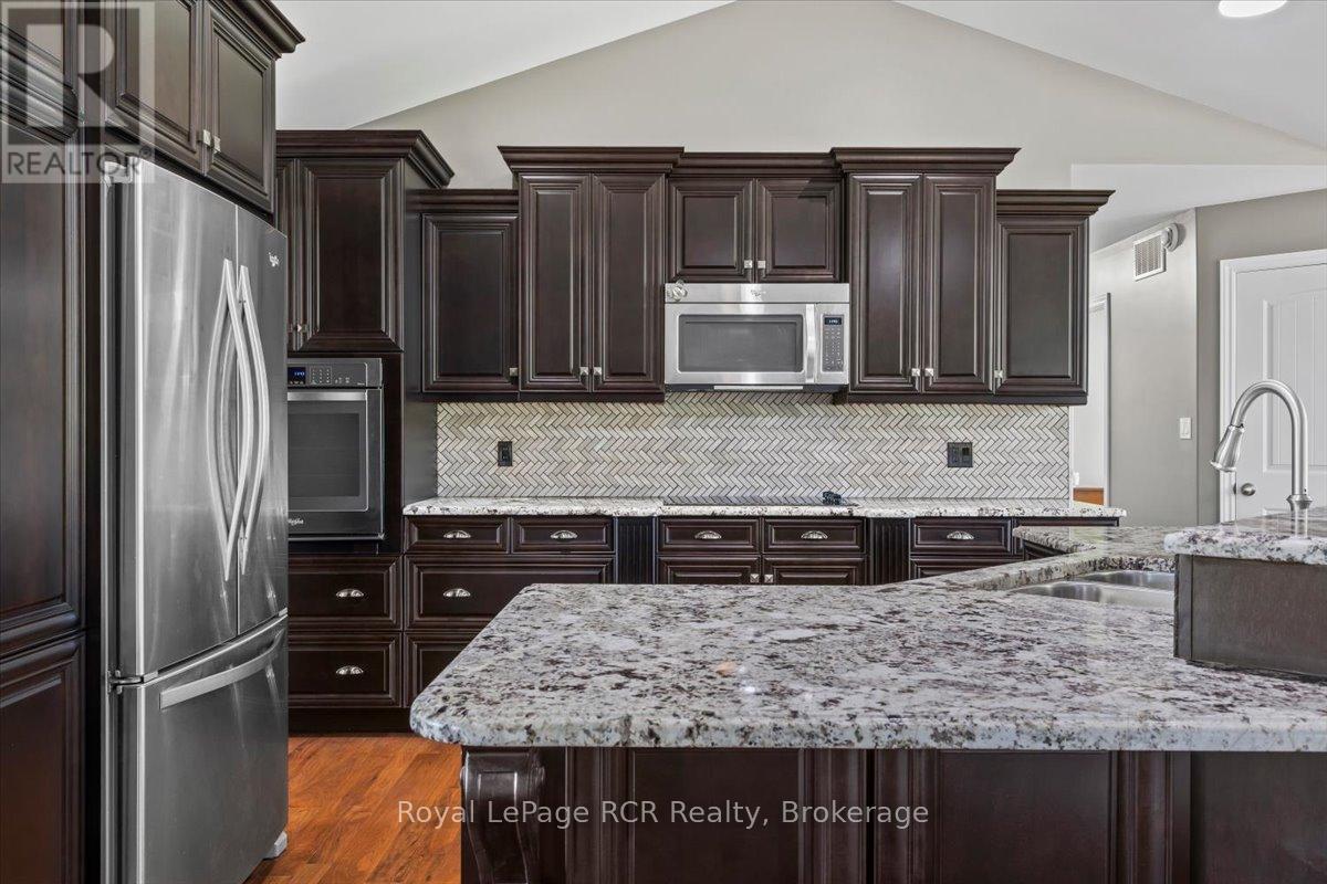 Kitchen with Appliance Package - 108 Marshall Heights Road, West Grey, ON - Indoor Photo Showing Kitchen With Upgraded Kitchen