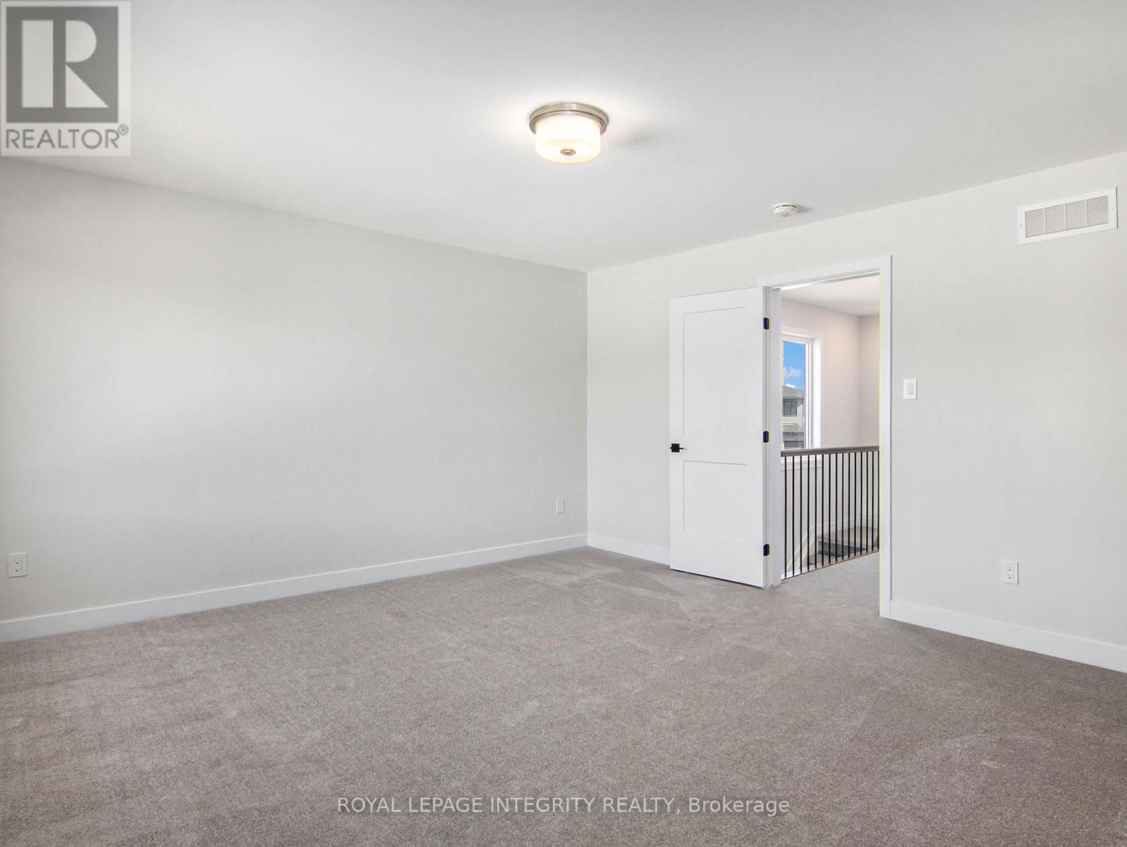 6 Morrall Court, Arnprior, ON - Indoor Photo Showing Other Room