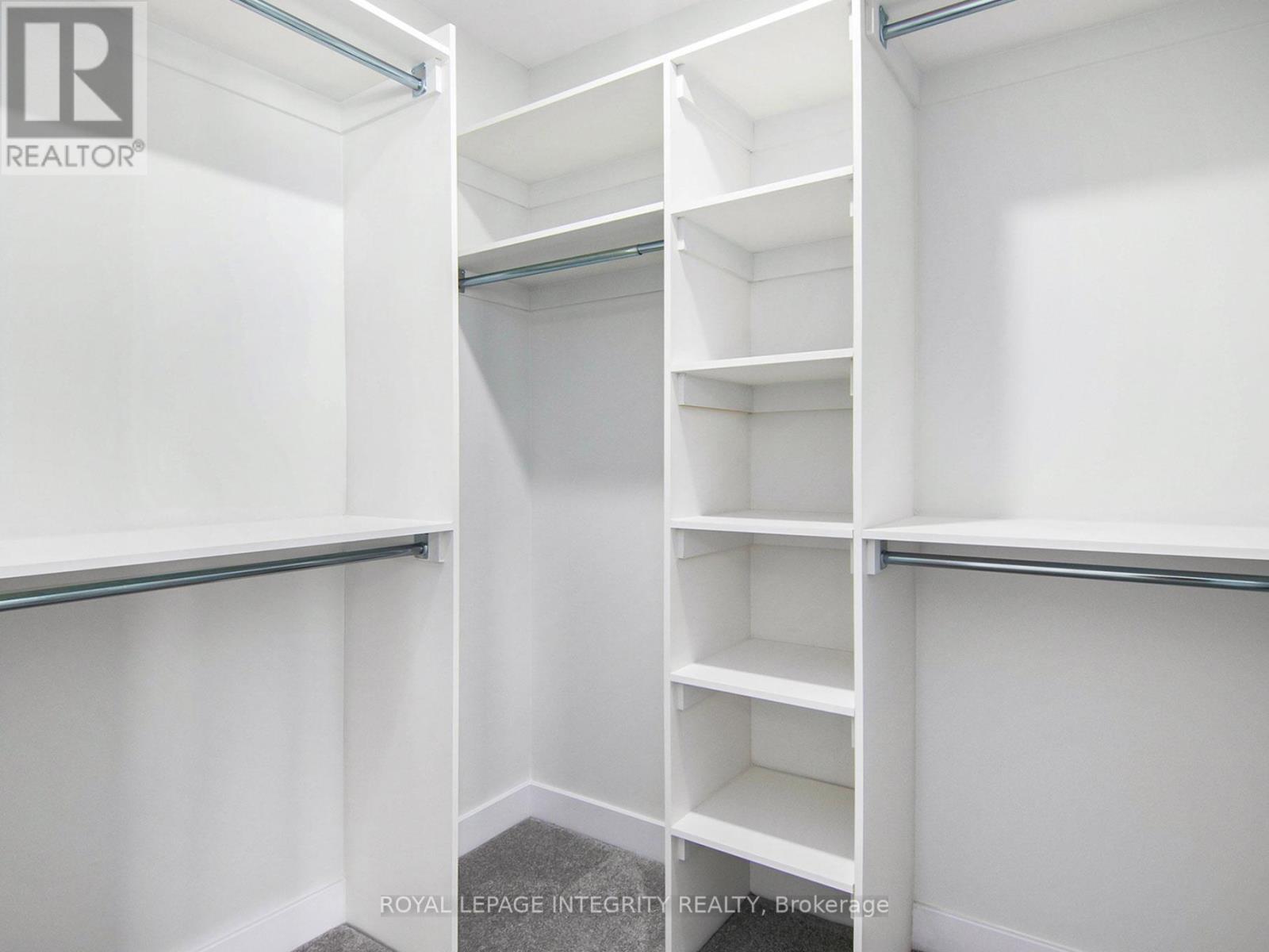 6 Morrall Court, Arnprior, ON - Indoor With Storage