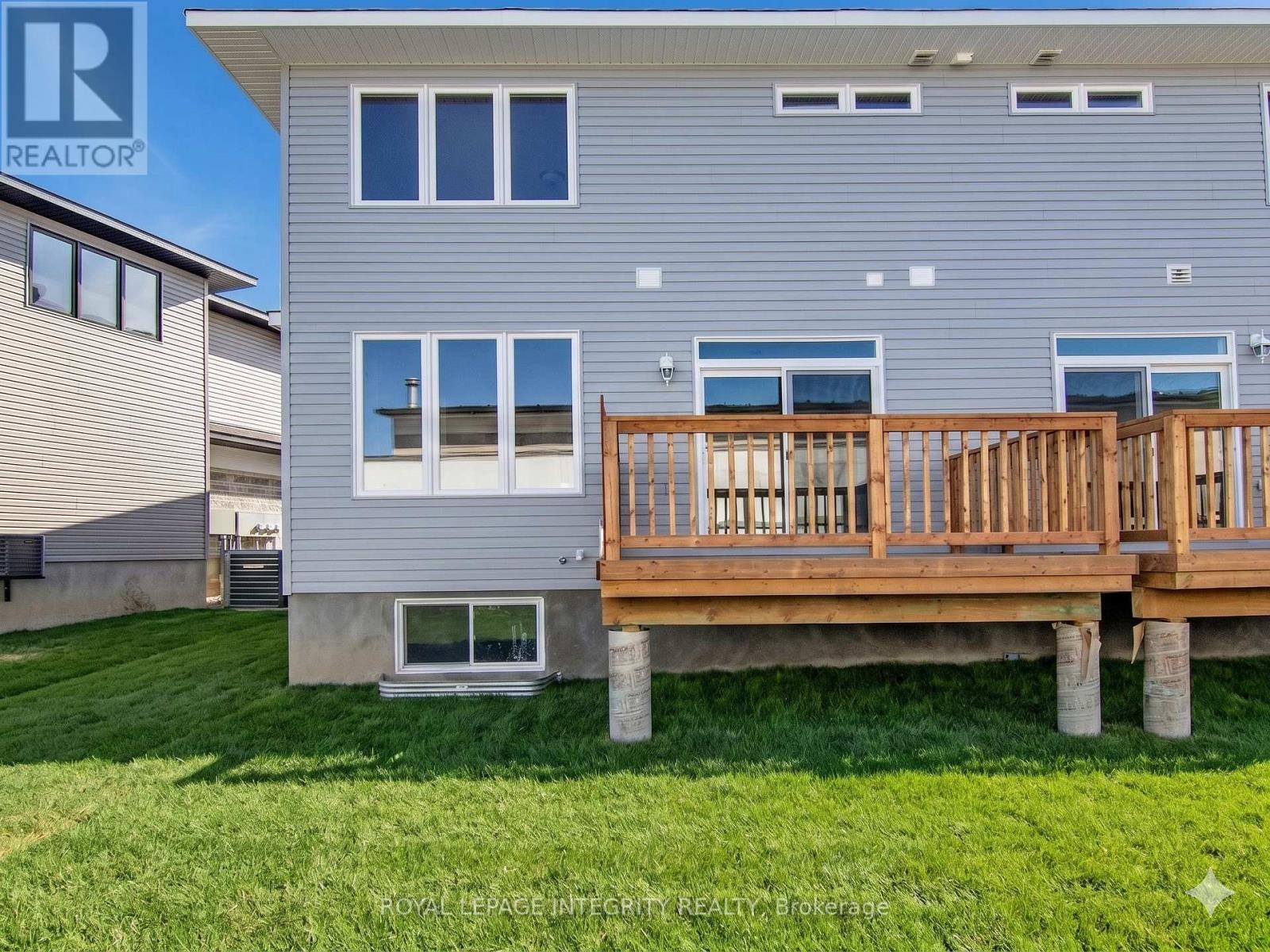 6 Morrall Court, Arnprior, ON - Outdoor With Deck Patio Veranda With Exterior
