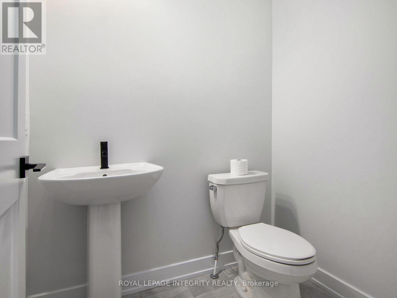 6 Morrall Court, Arnprior, ON - Indoor Photo Showing Bathroom