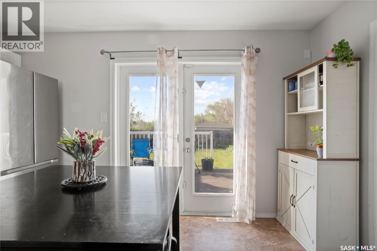 1402 10Th Avenue E, Regina, SK - Indoor