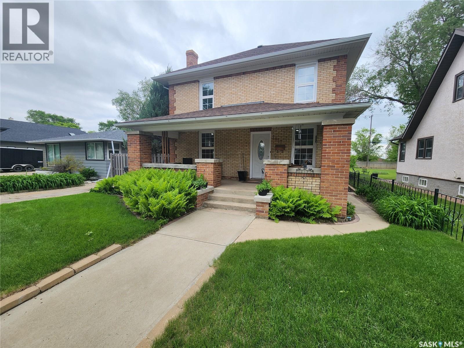1418 2Nd Street, Estevan, SK