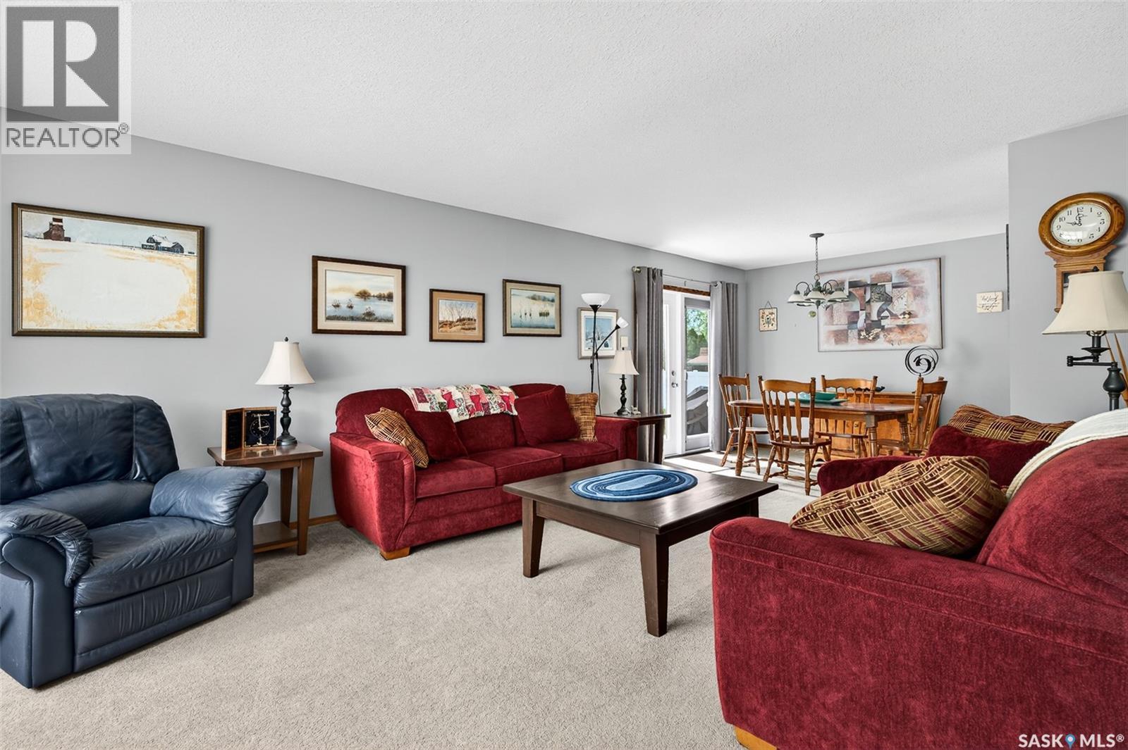 1381 Prince Crescent, Moose Jaw, SK - Indoor Photo Showing Living Room
