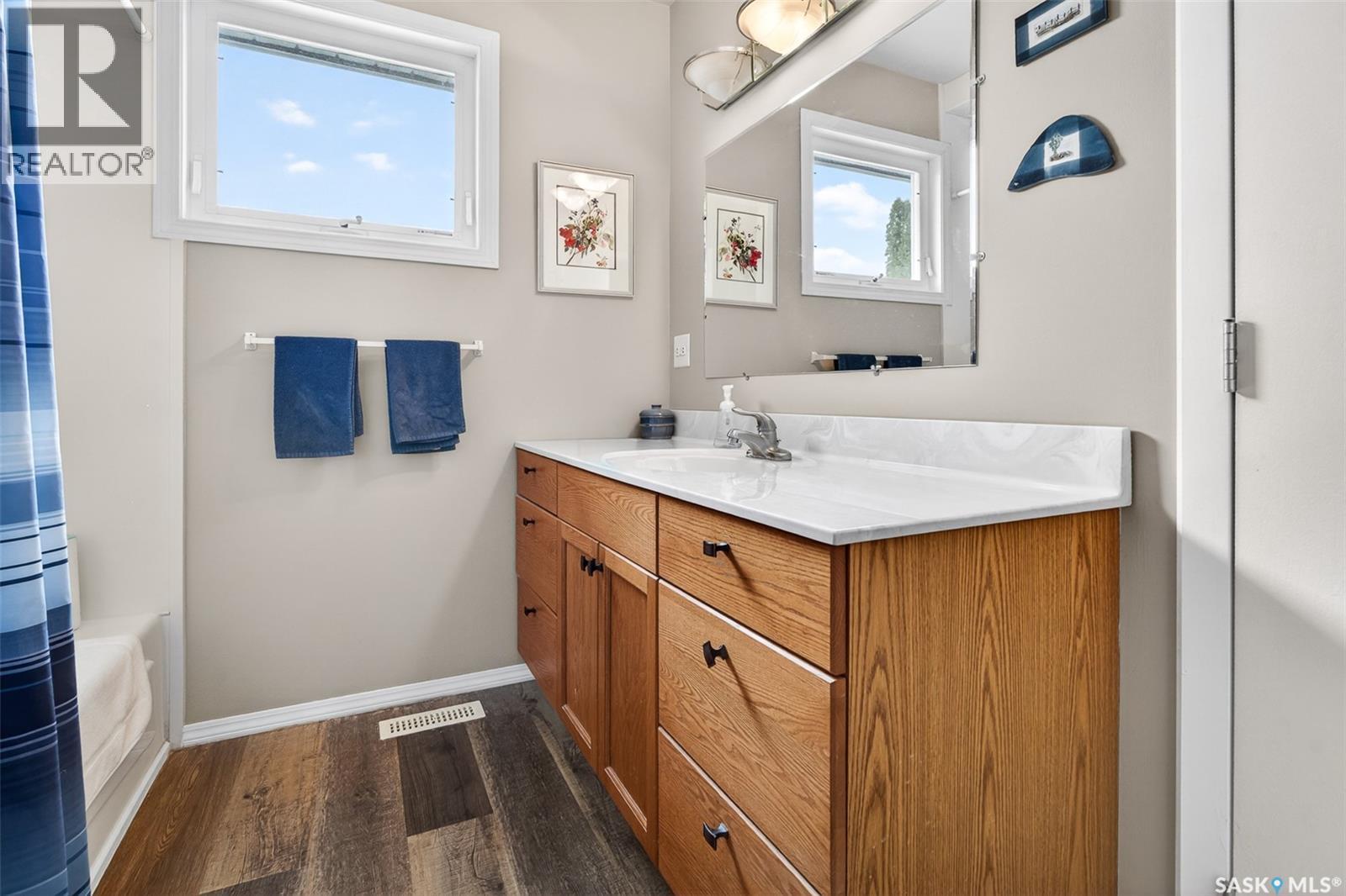 1381 Prince Crescent, Moose Jaw, SK - Indoor Photo Showing Bathroom