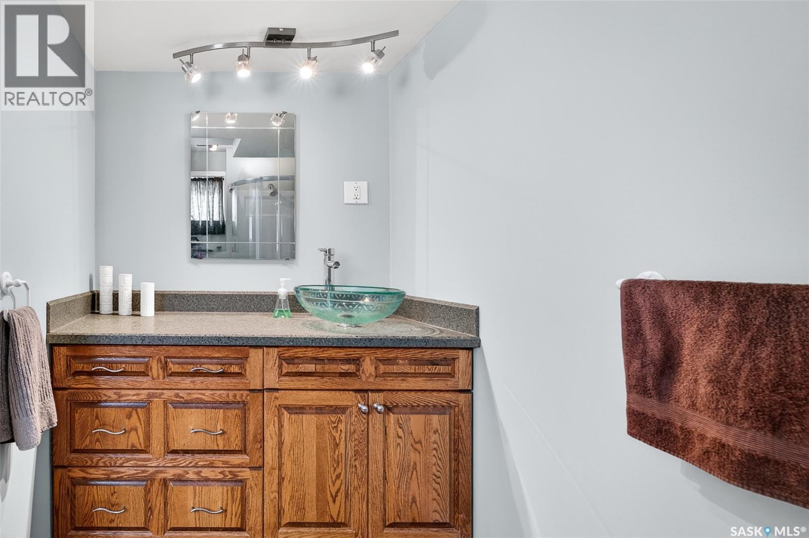 1381 Prince Crescent, Moose Jaw, SK - Indoor Photo Showing Other Room
